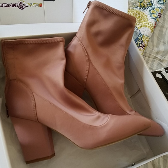 Nine West booties - Picture 6 of 8